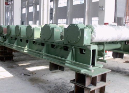 Assembly of hot rolling table
